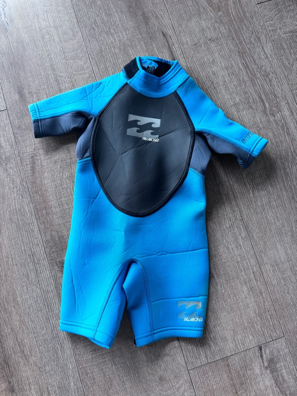 Billabong Kids Blue and Black Short-Sleeve Rashguard